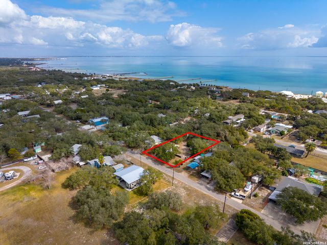 514 N Sixth, Fulton, TX 78358