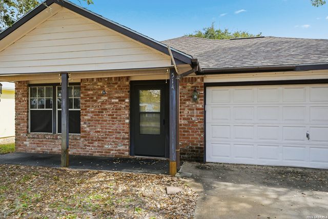 514 N Sixth, Fulton, TX 78358