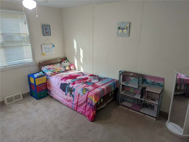 34 Main St, Clarksville, PA 15322