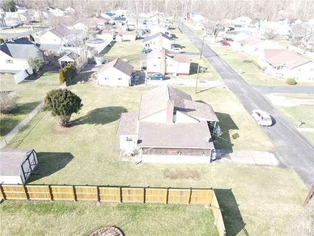 34 Main St, Clarksville, PA 15322