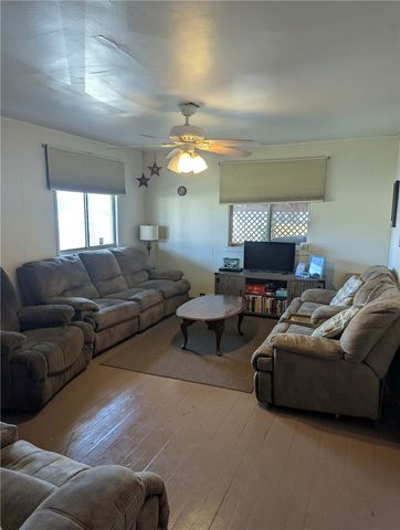 34 Main St, Clarksville, PA 15322