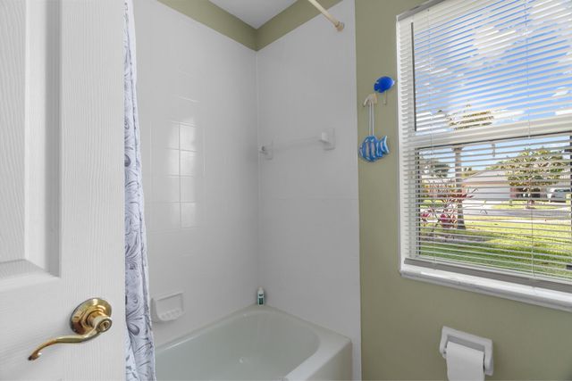 5260 Grande Palm Circle, Delray Beach, FL 33484