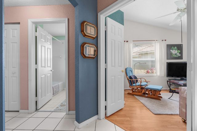 5260 Grande Palm Circle, Delray Beach, FL 33484