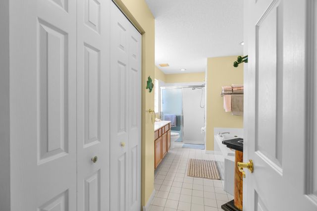 5260 Grande Palm Circle, Delray Beach, FL 33484