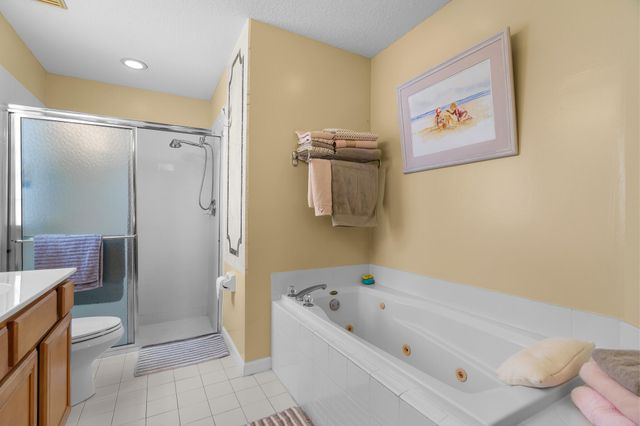 5260 Grande Palm Circle, Delray Beach, FL 33484