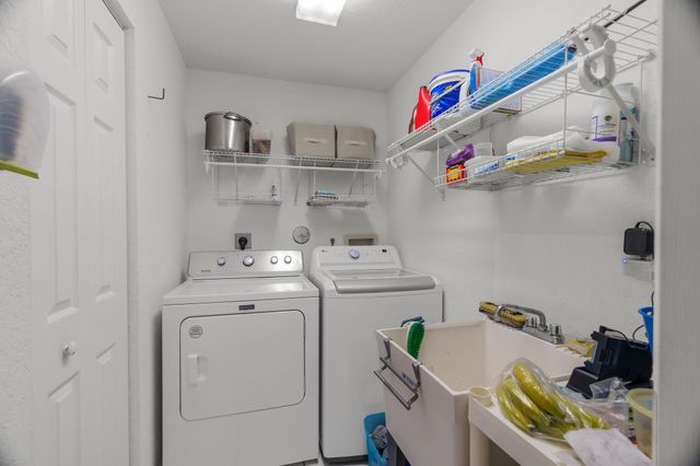 5260 Grande Palm Circle, Delray Beach, FL 33484