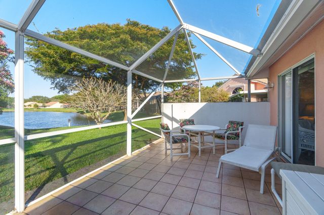 5260 Grande Palm Circle, Delray Beach, FL 33484