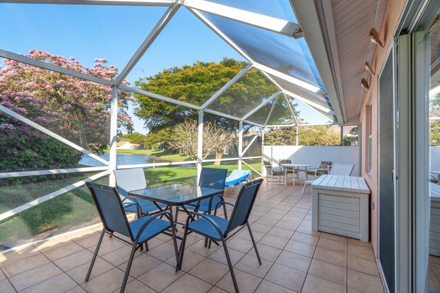 5260 Grande Palm Circle, Delray Beach, FL 33484