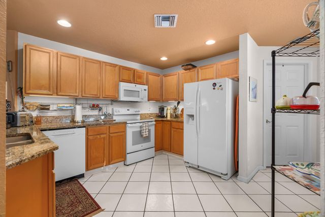 5260 Grande Palm Circle, Delray Beach, FL 33484