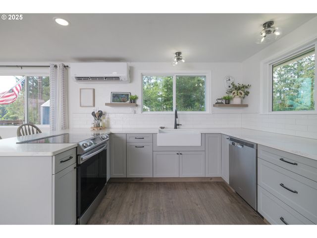 35443 WILEY Ln, Astoria, OR 97103