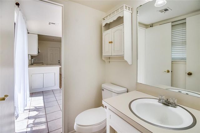 404 SW 1st Street, Tuttle, OK 73089