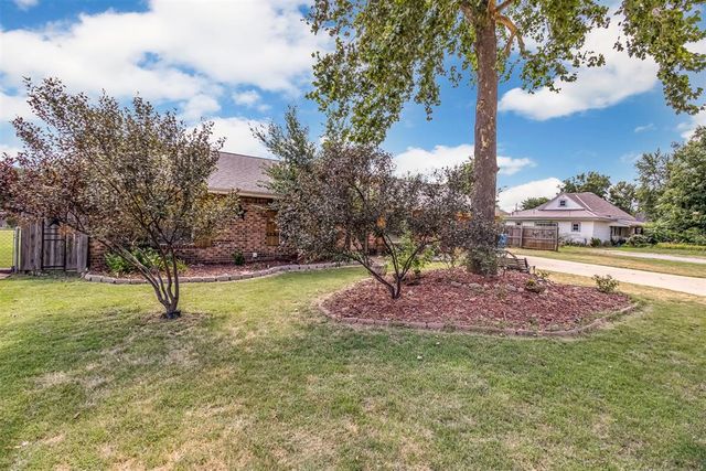 404 SW 1st Street, Tuttle, OK 73089