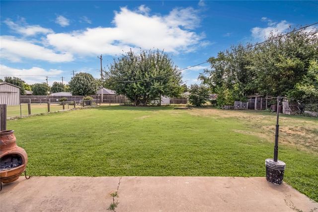 404 SW 1st Street, Tuttle, OK 73089