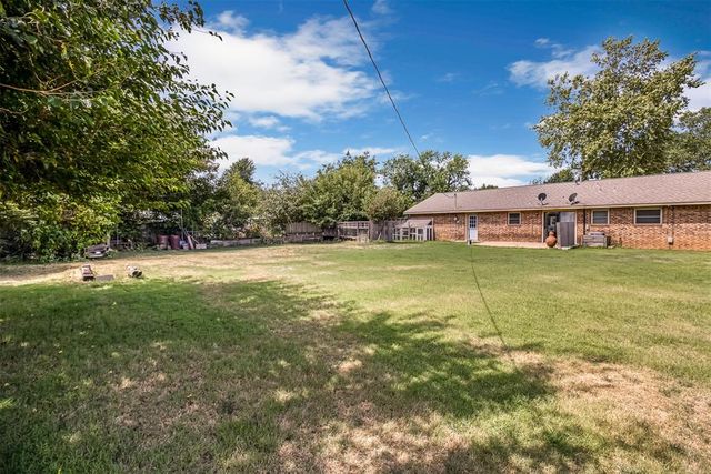 404 SW 1st Street, Tuttle, OK 73089
