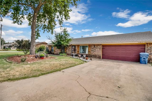 404 SW 1st Street, Tuttle, OK 73089