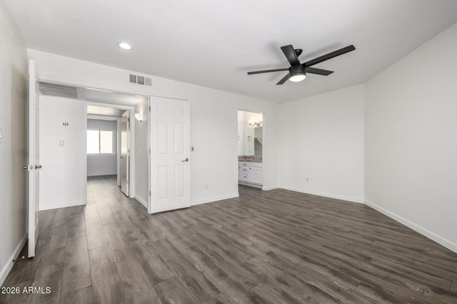 9275 E MISSION Lane 207, Scottsdale, AZ 85258