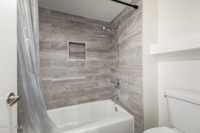 9275 E MISSION Lane 207, Scottsdale, AZ 85258