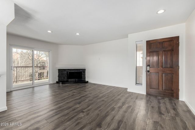 9275 E MISSION Lane 207, Scottsdale, AZ 85258