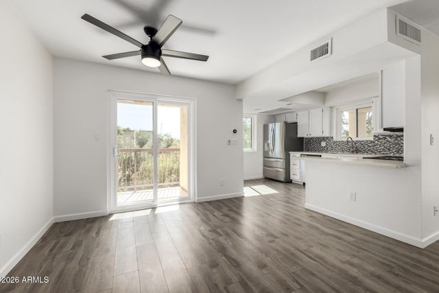 9275 E MISSION Lane 207, Scottsdale, AZ 85258