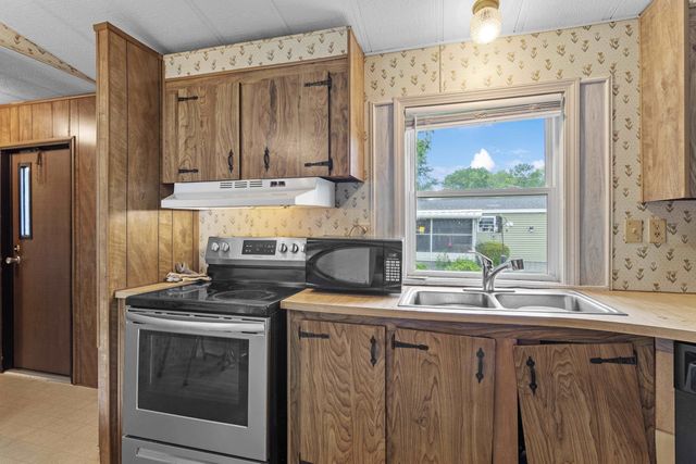 290 Calef Hwy Unit C12, Epping, NH 03042