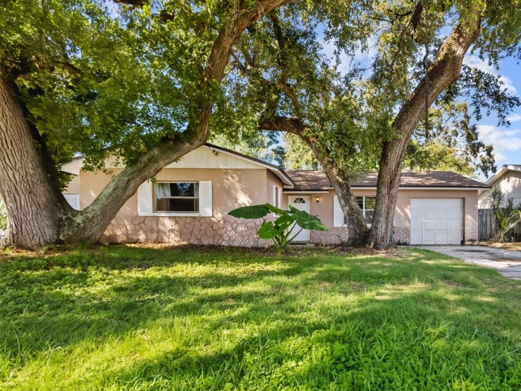1574 HUNTINGTON LANE, Clearwater, FL 33755