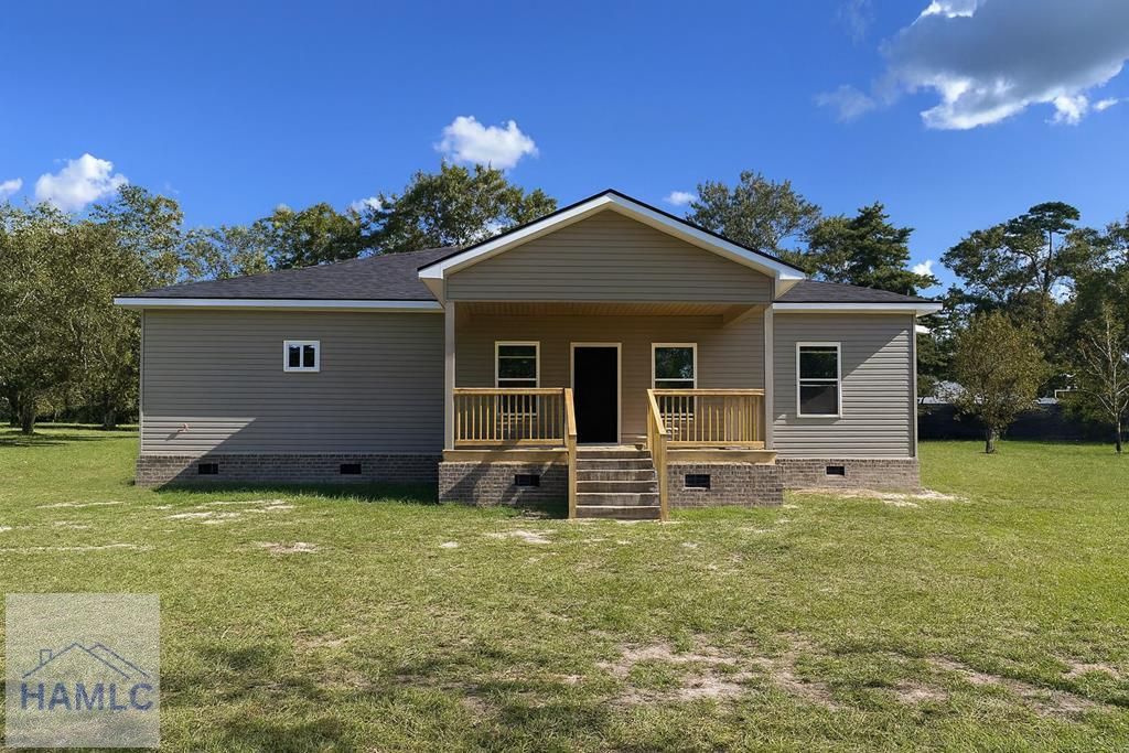 97 Shirley Lane, Glennville, GA 30427