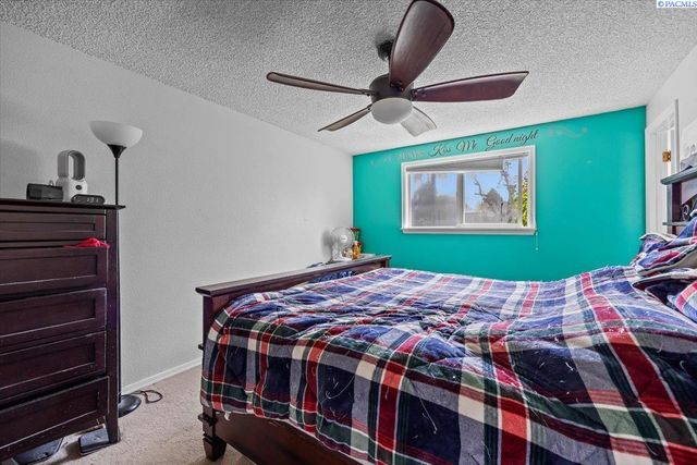 7019 W Bonnie Ave, Kennewick, WA 99336