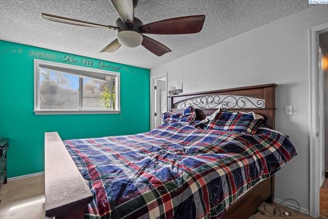 7019 W Bonnie Ave, Kennewick, WA 99336