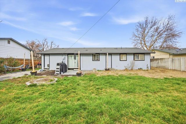 7019 W Bonnie Ave, Kennewick, WA 99336