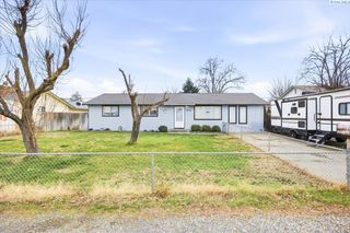 7019 W Bonnie Ave, Kennewick, WA 99336