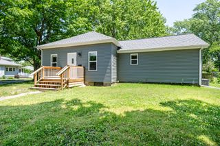 308 N Elm Street, Three Oaks Vllg, MI 49128