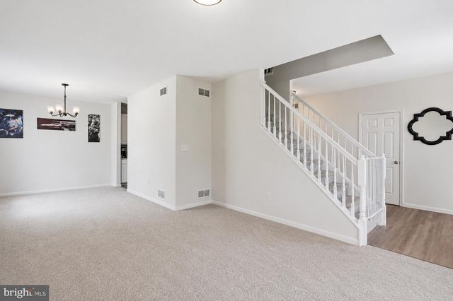 48 LANSING CT, Falling Waters, WV 25419