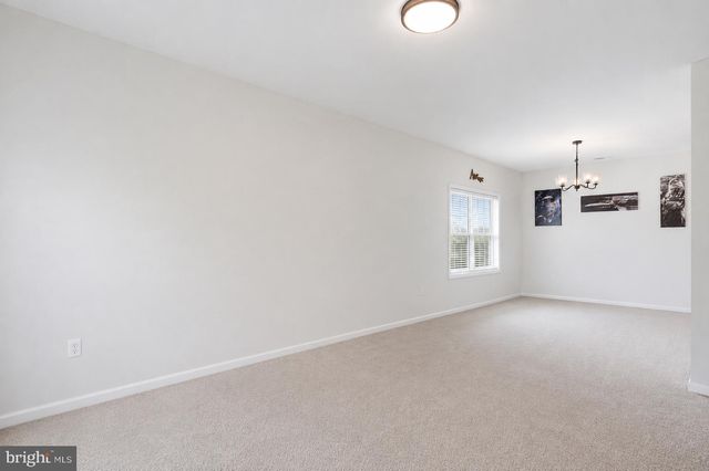 48 LANSING CT, Falling Waters, WV 25419