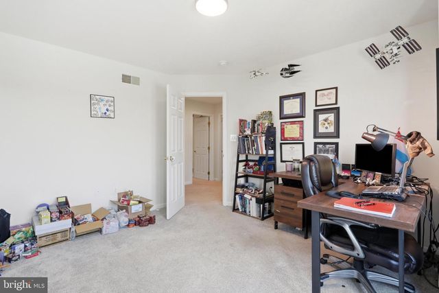 48 LANSING CT, Falling Waters, WV 25419