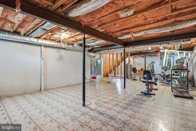 48 LANSING CT, Falling Waters, WV 25419