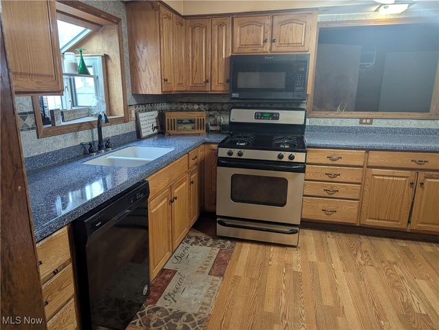 4318 W 49th Street, Cleveland, OH 44144