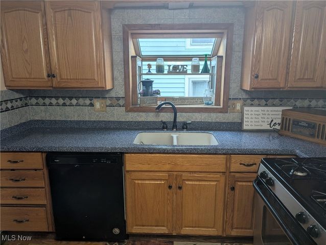 4318 W 49th Street, Cleveland, OH 44144