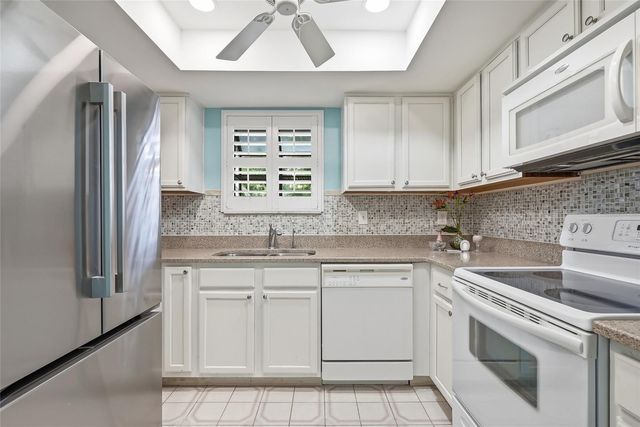 1712 HAMMOCK PINE BOULEVARD 1712, Clearwater, FL 33761