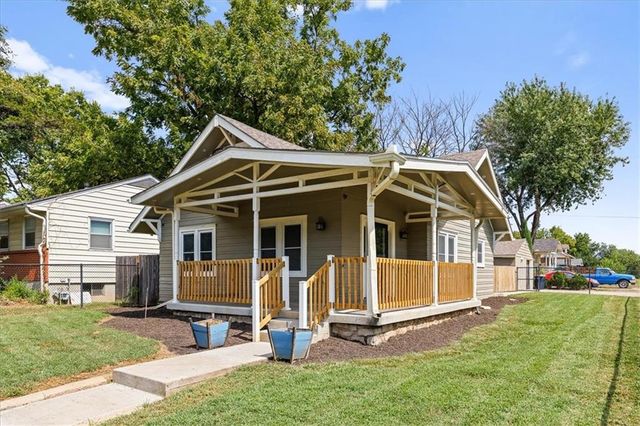 8315 Paseo Boulevard, Kansas City, MO 64131
