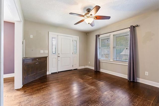 8315 Paseo Boulevard, Kansas City, MO 64131