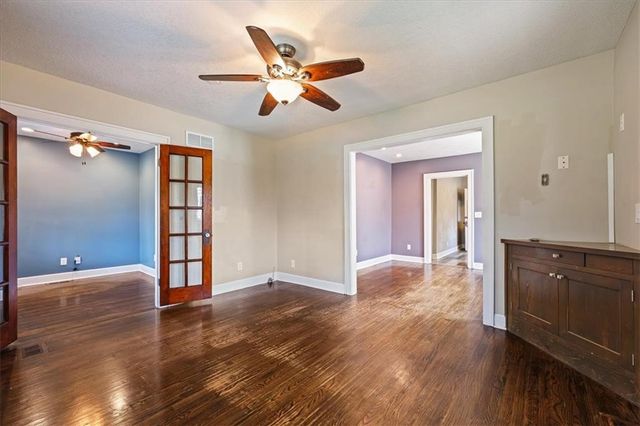 8315 Paseo Boulevard, Kansas City, MO 64131