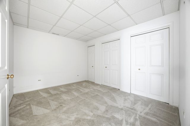 1393 Shire Circle 2, Inverness, IL 60067