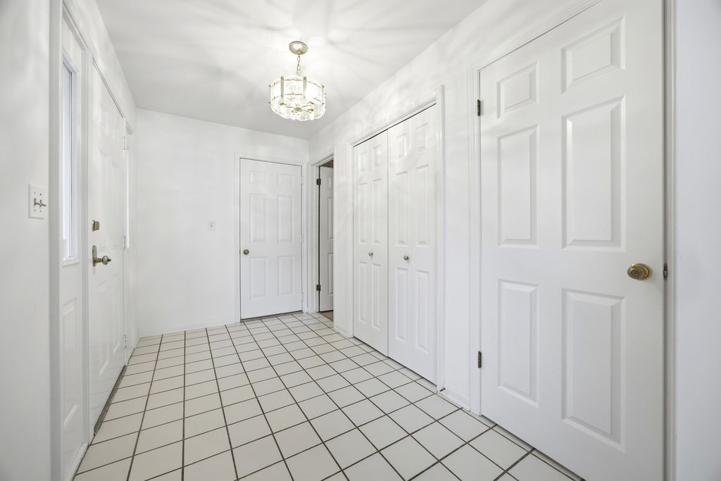 1393 Shire Circle 2, Inverness, IL 60067 — photo 5