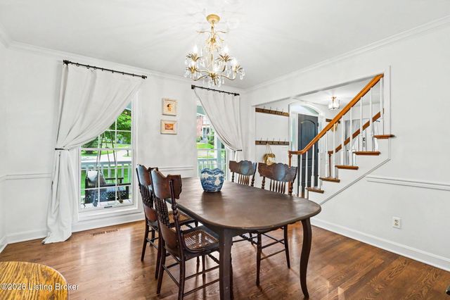 6903 Chartwell Ct, Louisville, KY 40241