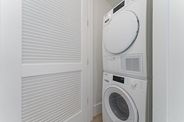 220 Lake Shore Drive 1219, Lake Park, FL 33403