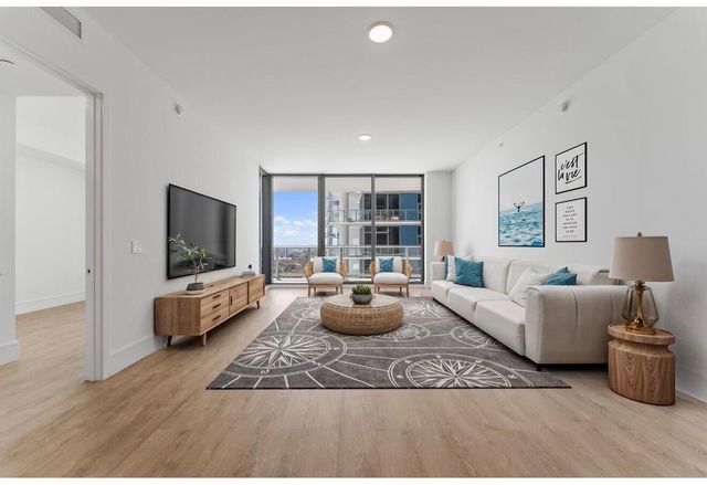 220 Lake Shore Drive 1219, Lake Park, FL 33403