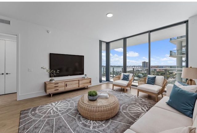 220 Lake Shore Drive 1219, Lake Park, FL 33403