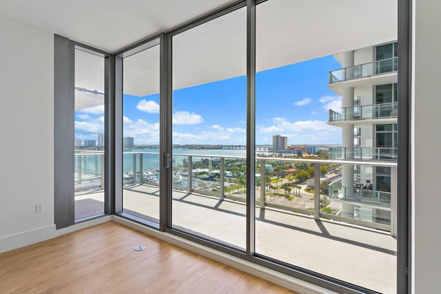 220 Lake Shore Drive 1219, Lake Park, FL 33403