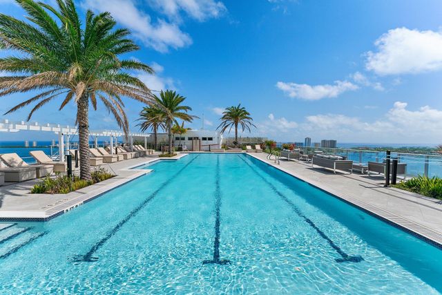 220 Lake Shore Drive 1219, Lake Park, FL 33403