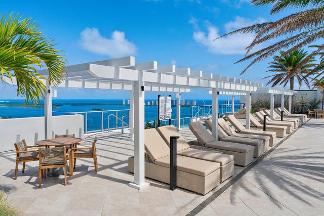 220 Lake Shore Drive 1219, Lake Park, FL 33403